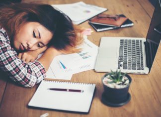 Schlafmangel und Tinnitus Schlafmangel und Tinnitus